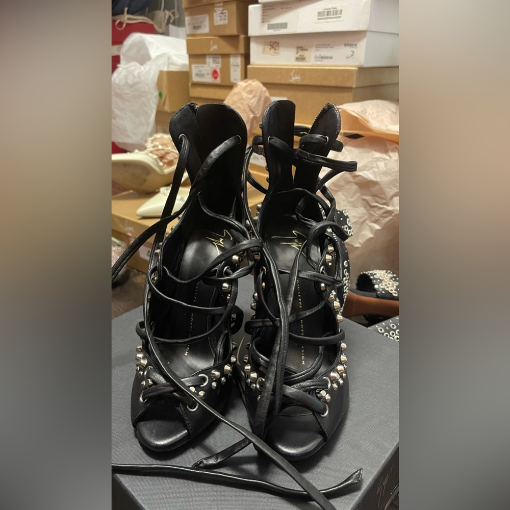 Giuseppe Zanotti Black STRAP heels